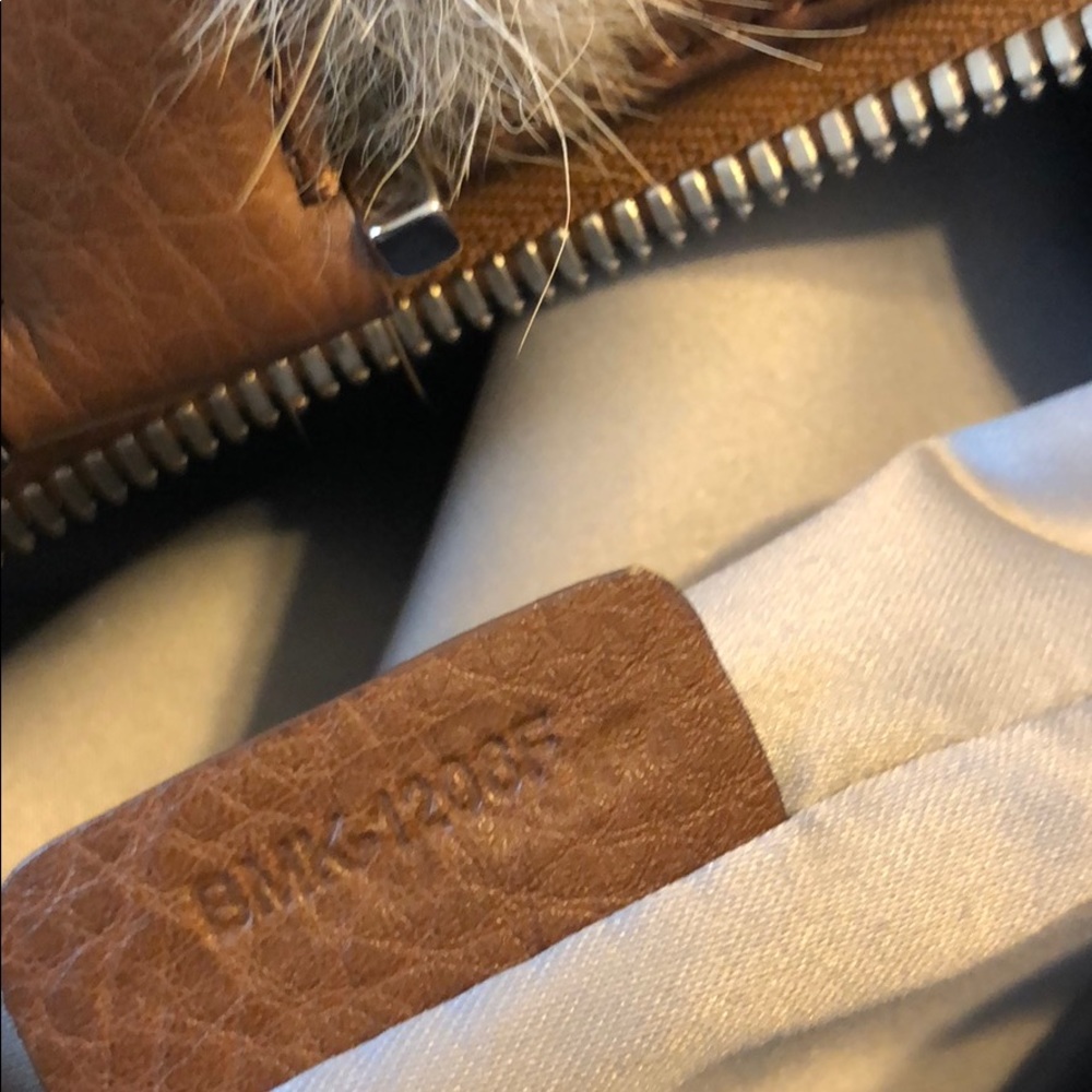 Micheal Kors Satchel - Picture 5 of 7